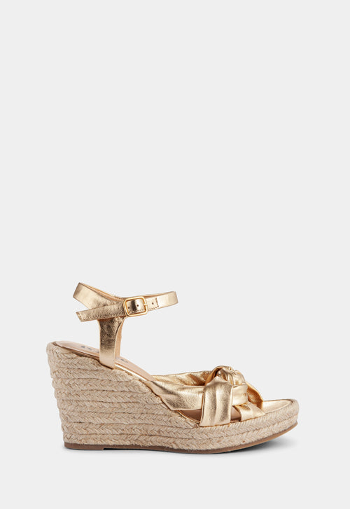 Ivylee Copenhagen Melissa Metallic Wedge Sandals Gold